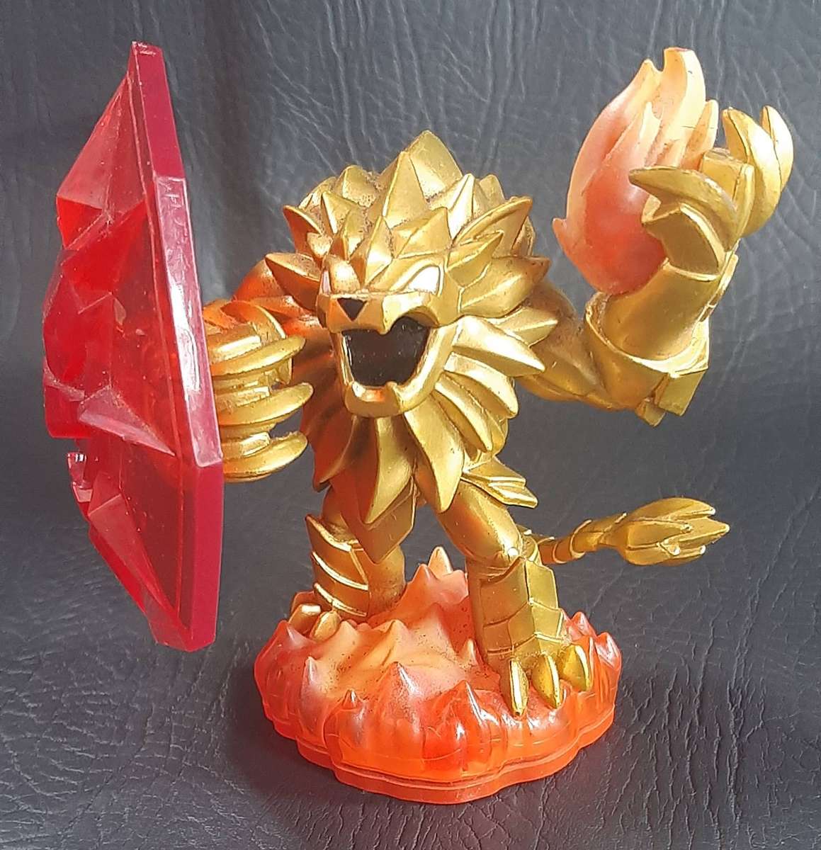 COLLECTORS LOT  7 FIGURES TOTAL