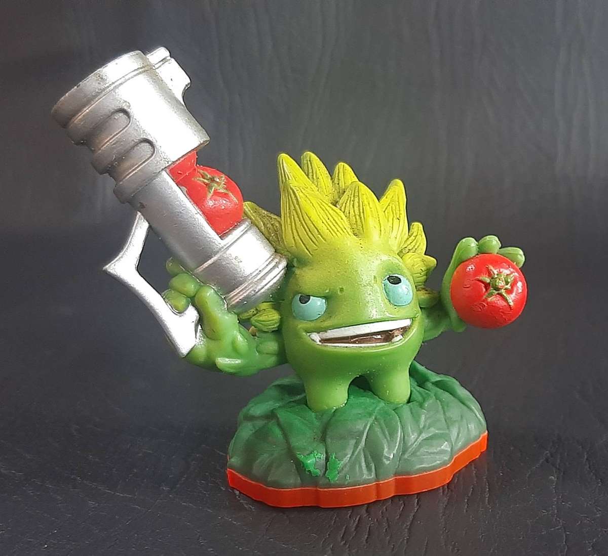 COLLECTORS LOT  7 FIGURES TOTAL