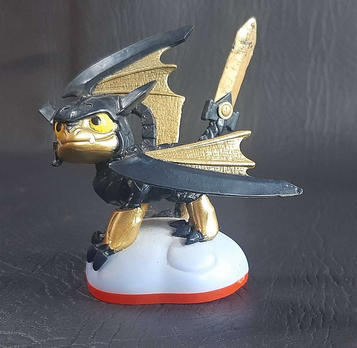 COLLECTORS LOT  7 FIGURES TOTAL