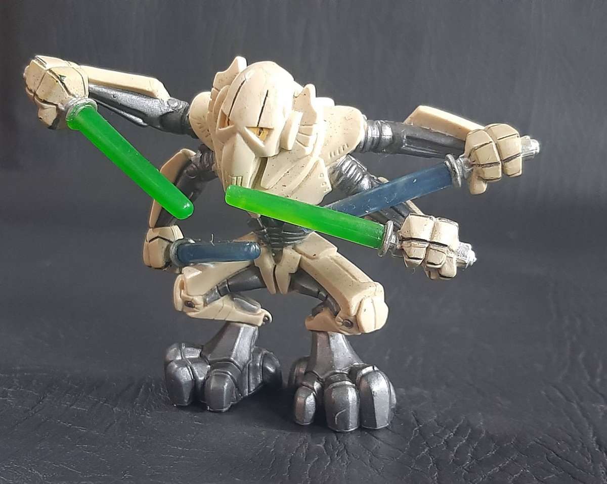 COLLECTORS LOT  7 FIGURES TOTAL