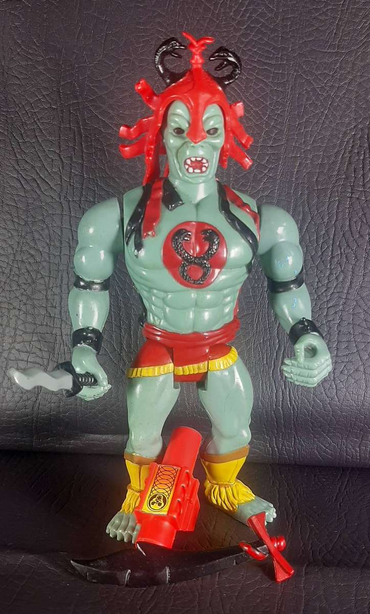 MUMM-RA THE EVER-LIVING  MUTANT WARLORD WITH LIGHT-UP RING & WEAPONS  LJN 1985