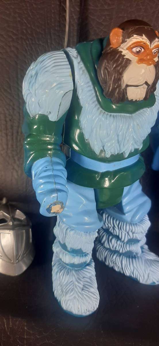 SNOWMAN OF HOOK MOUNTAIN  SERIES TWO (1986)  THUNDERCATS ALLY WITH SPEAR & HELMET  LJN