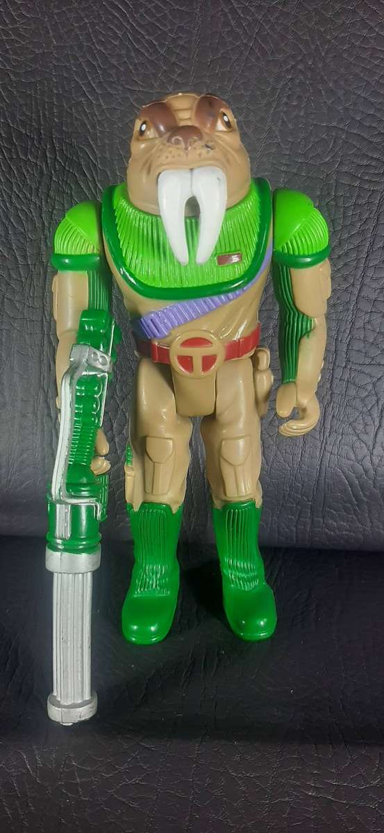 TUSKA WARRIOR  SERIES TWO (1986)  WALRUS COMMANDO WITH BLASTER  THUNDERCATS HERO  LJN