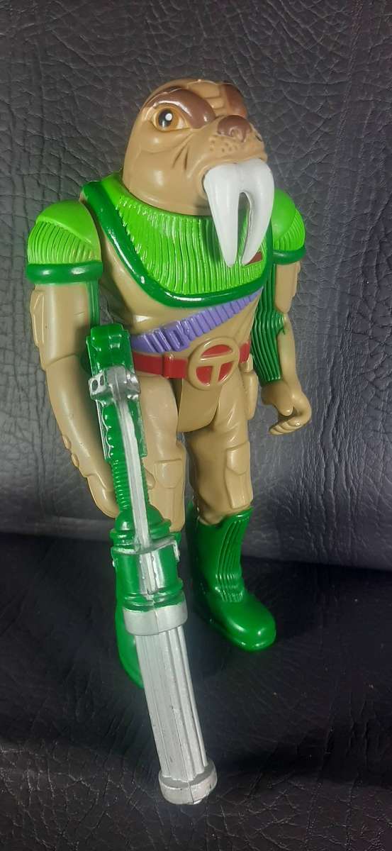 TUSKA WARRIOR  SERIES TWO (1986)  WALRUS COMMANDO WITH BLASTER  THUNDERCATS HERO  LJN