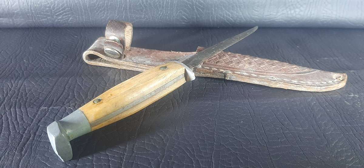 HANDMADE VINTAGE KNIFE  HORN HANDLE & LEATHER SHEATH  19.5CM  SHARP BLADE