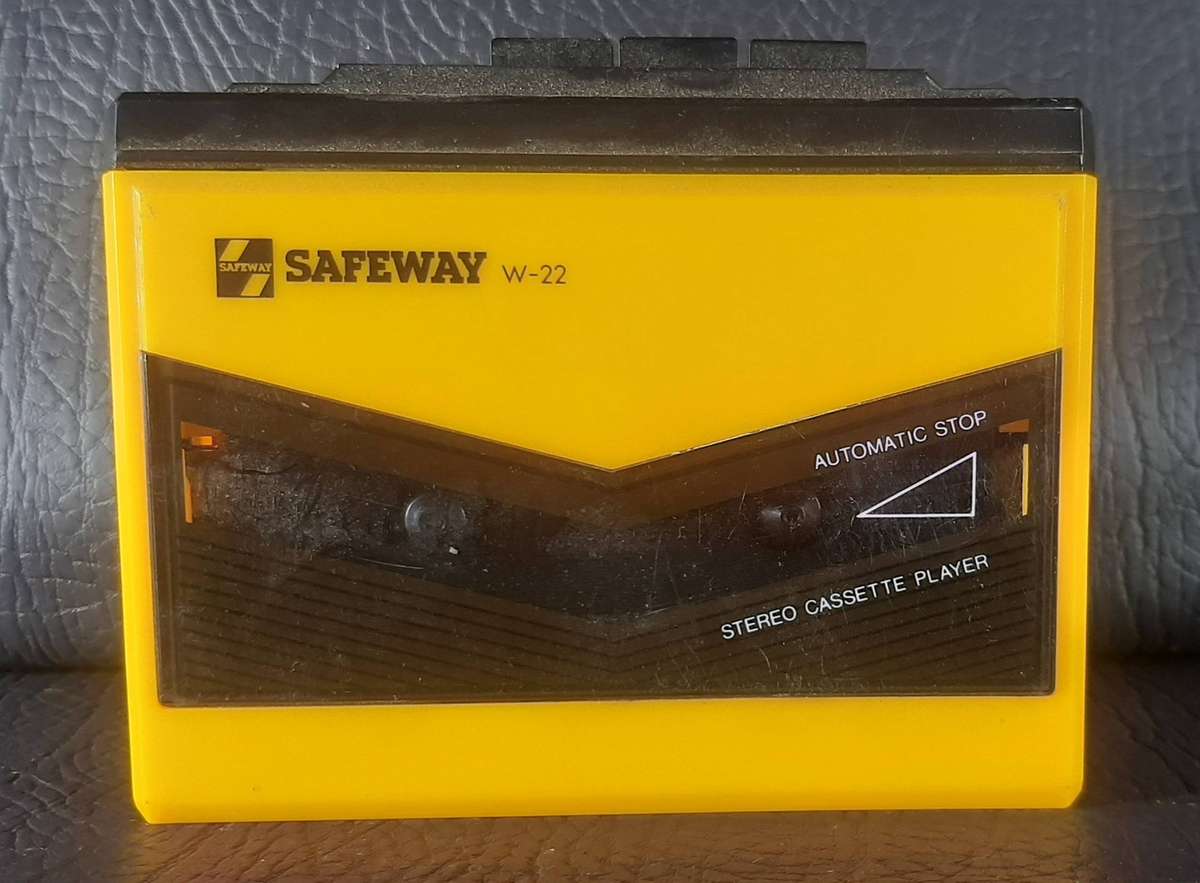 1980s YELLOW SAFEWAY WALKMAN  WORKING CONDITION, 3.5MM JACK COMPATIBLE