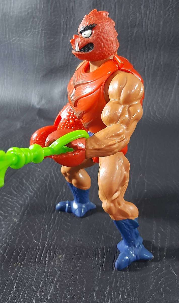 MASTERS OF THE UNIVERSE  CLAWFUL (1984) EVIL CRAB WARRIOR WITH MONSTROUS GRIP