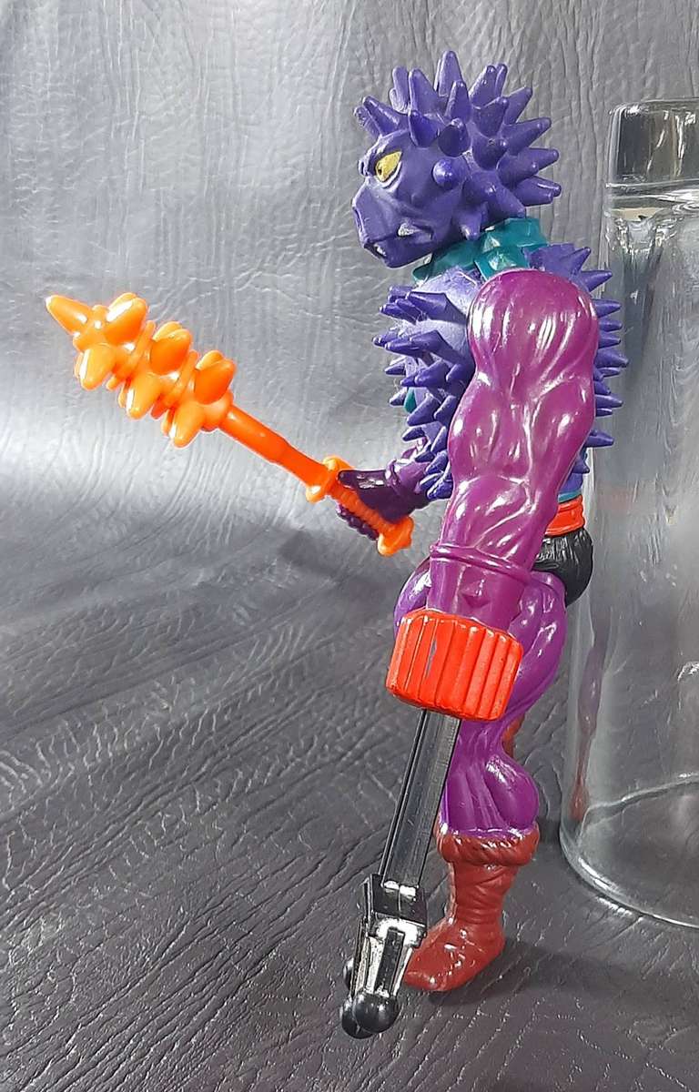 MASTERS OF THE UNIVERSE  SPIKOR (1985) EVIL WARRIOR WITH THE WICKED WRIST & ARMOR OF PAIN