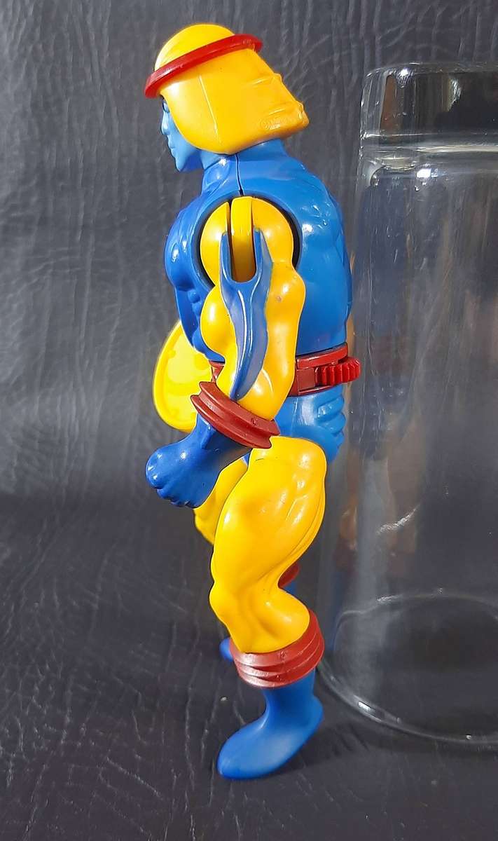 MASTERS OF THE UNIVERSE  SY-KLONE (1985) HEROIC HUMAN TORNADO WITH RADAR CHEST