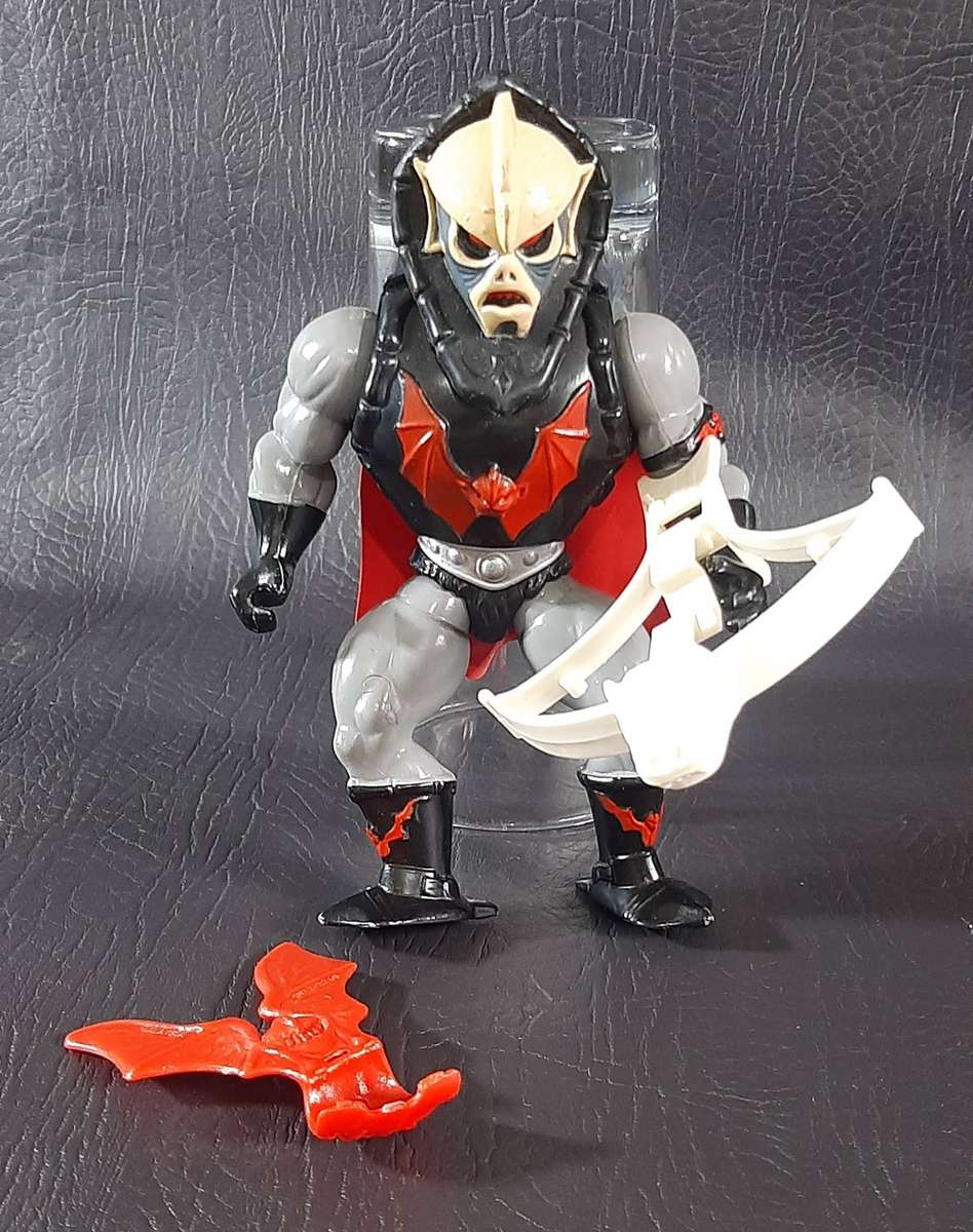 MASTERS OF THE UNIVERSE  HORDAK (1985) EVIL LEADER OF THE HORDE WITH CROSSBOW & CAPE
