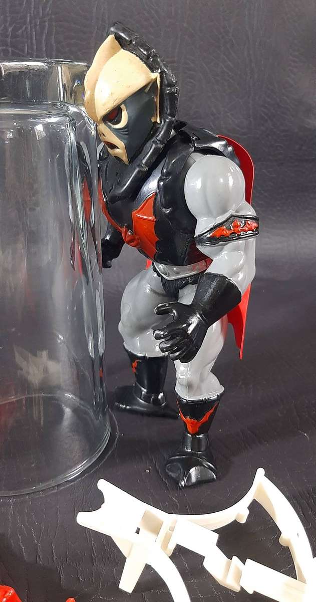 MASTERS OF THE UNIVERSE  HORDAK (1985) EVIL LEADER OF THE HORDE WITH CROSSBOW & CAPE