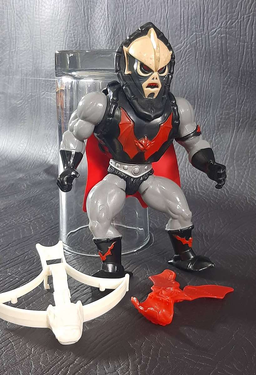 MASTERS OF THE UNIVERSE  HORDAK (1985) EVIL LEADER OF THE HORDE WITH CROSSBOW & CAPE