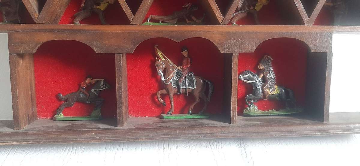 Vintage Lead Soldier Collection Triangular Wooden Display, 44cm x 43cm