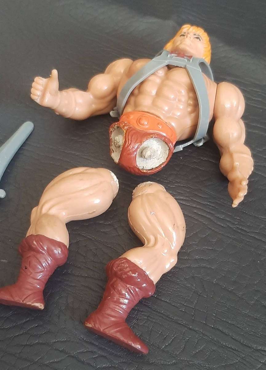 MASTERS OF THE UNIVERSE  HE-MAN (1982 FIRST WAVE EDITION)
