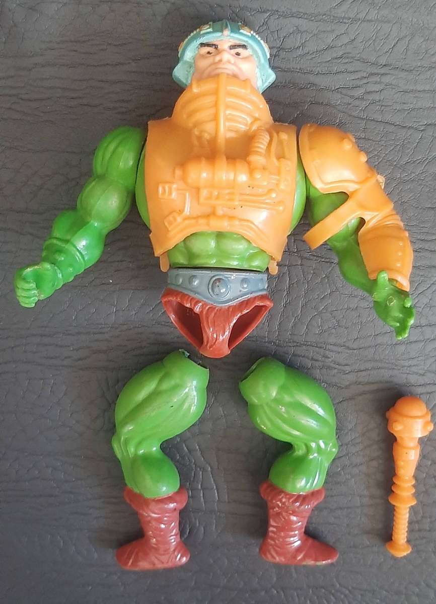 MASTERS OF THE UNIVERSE  MAN-AT-ARMS (1982 FIRST WAVE EDITION)