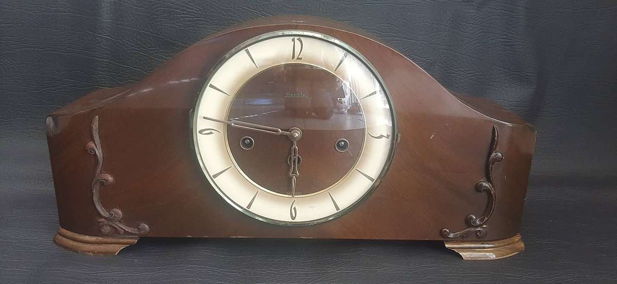 HERMLE 340-020 CLOCK MOVEMENT  GERMAN ENGINEERING WITH CHIME RODS AND BRASS GEARWORK