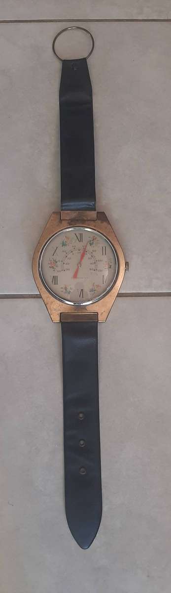OVERSIZED WRISTWATCH-STYLE WALL THERMOMETER  72CM OF FRENCH QUIRK AND FUNCTION
