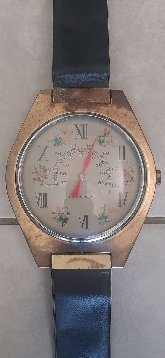 OVERSIZED WRISTWATCH-STYLE WALL THERMOMETER  72CM OF FRENCH QUIRK AND FUNCTION