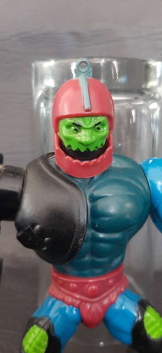 MASTERS OF THE UNIVERSE  TRAP JAW (WAVE 2, 1983)  VINTAGE MATTEL ACTION FIGURE