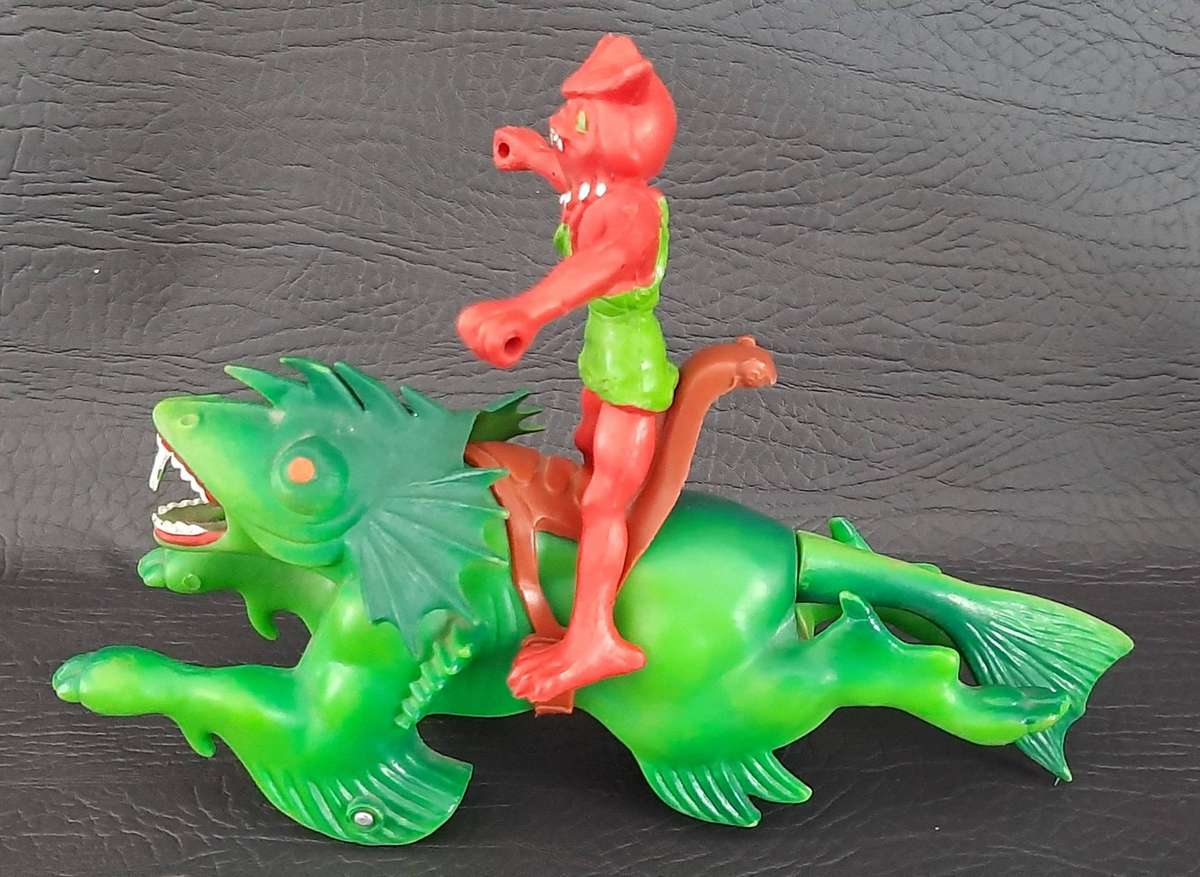 VINTAGE BATTLE BEAST RIDER & AQUATIC DRAGON MOUNT  1980s TAKARA/HASBRO ERA