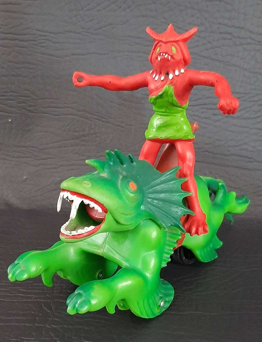 VINTAGE BATTLE BEAST RIDER & AQUATIC DRAGON MOUNT  1980s TAKARA/HASBRO ERA