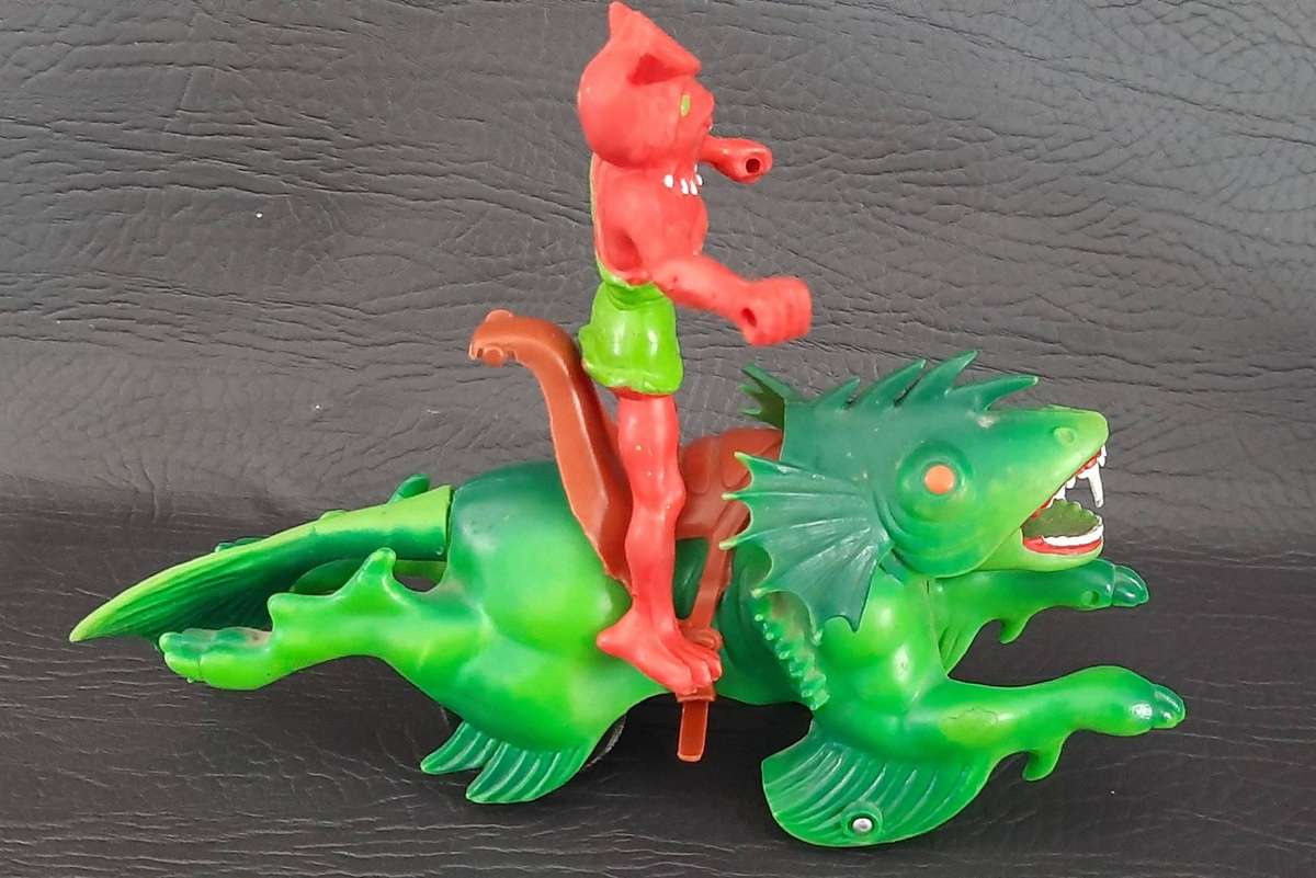 VINTAGE BATTLE BEAST RIDER & AQUATIC DRAGON MOUNT  1980s TAKARA/HASBRO ERA