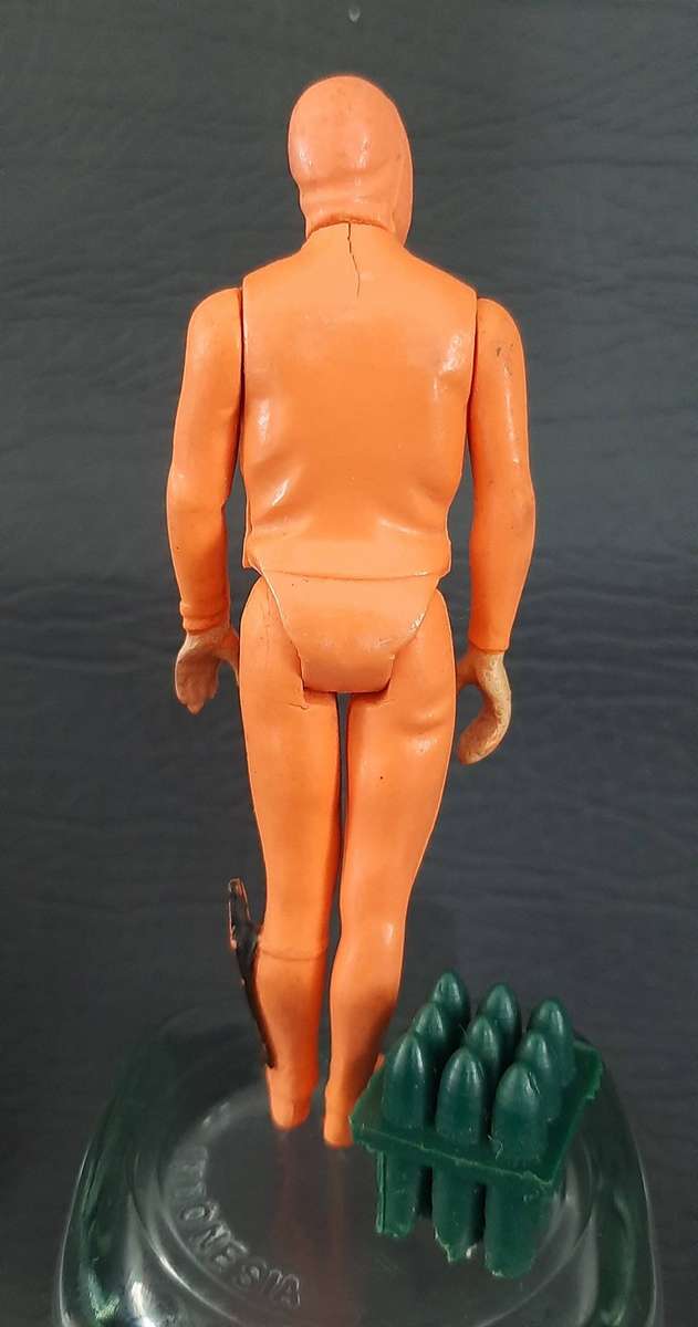 VINTAGE GI JOE SCUBA DIVER FIGURE  SMALL SCALE