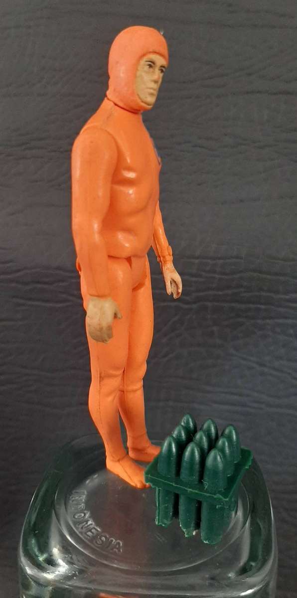 VINTAGE GI JOE SCUBA DIVER FIGURE  SMALL SCALE