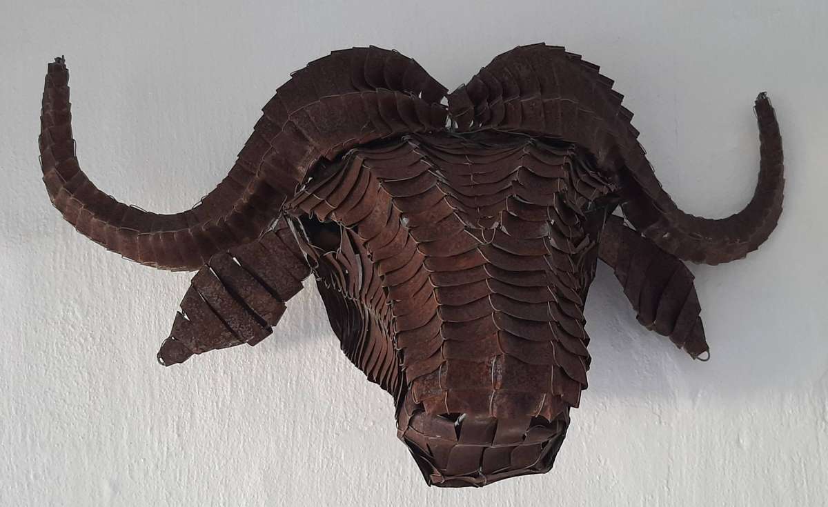 LARGE METAL WOVEN BUFFALO HEAD  WALL-MOUNTED SCULPTURAL STATEMENT