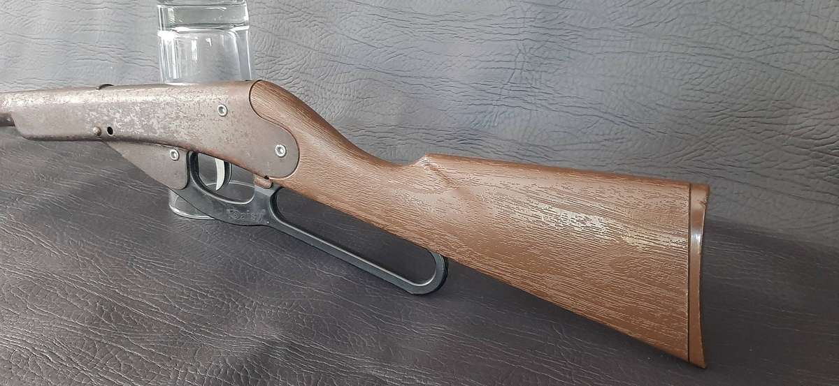 VINTAGE DAISY GUN  NON-PROJECTILE, COCKS & TRIGGER PULLS, 76CM LONG