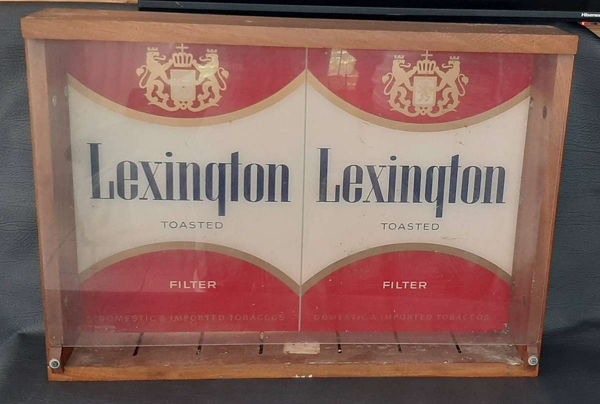 LEXINGTON CIGARETTE DISPLAY CASE  WOOD & PERSPEX, 63CM X 10CM X 45CM