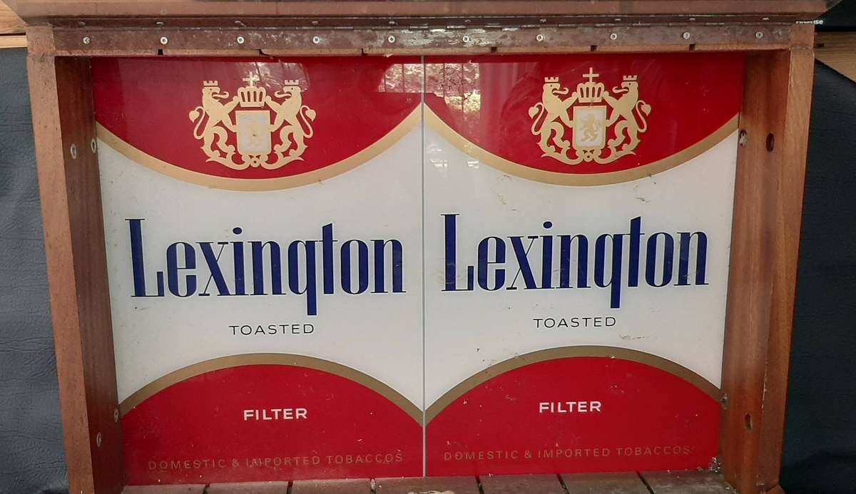 LEXINGTON CIGARETTE DISPLAY CASE  WOOD & PERSPEX, 63CM X 10CM X 45CM