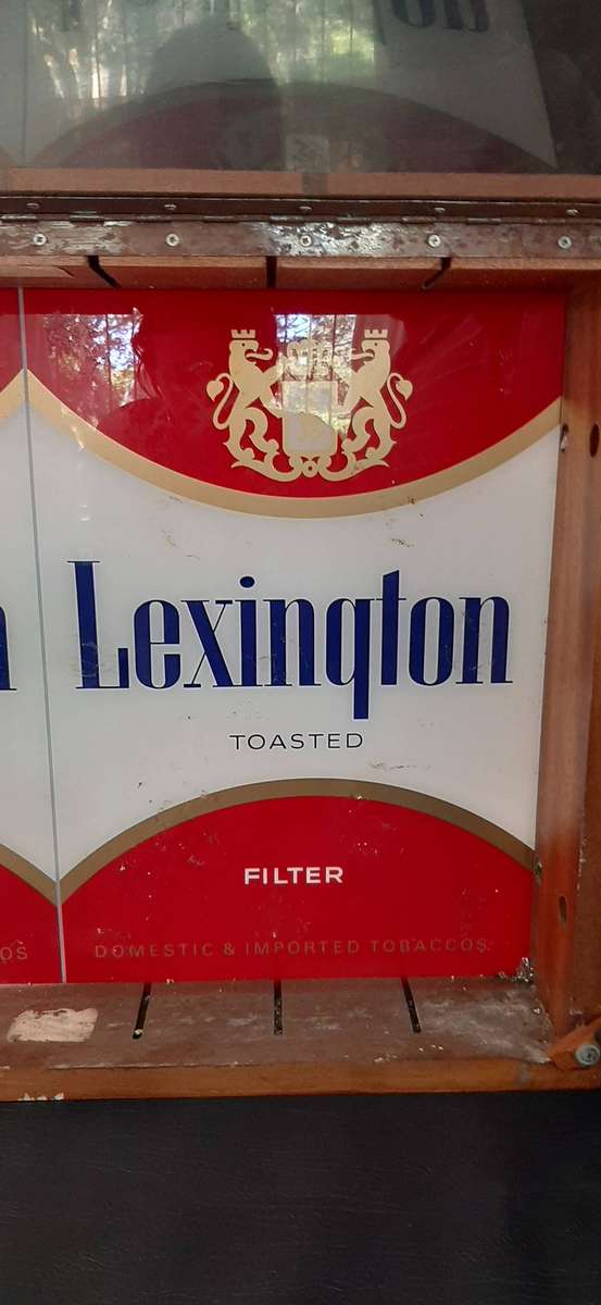 LEXINGTON CIGARETTE DISPLAY CASE  WOOD & PERSPEX, 63CM X 10CM X 45CM