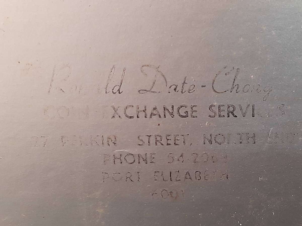 LEXINGTON CIGARETTE DISPLAY CASE  WOOD & PERSPEX, 63CM X 10CM X 45CM