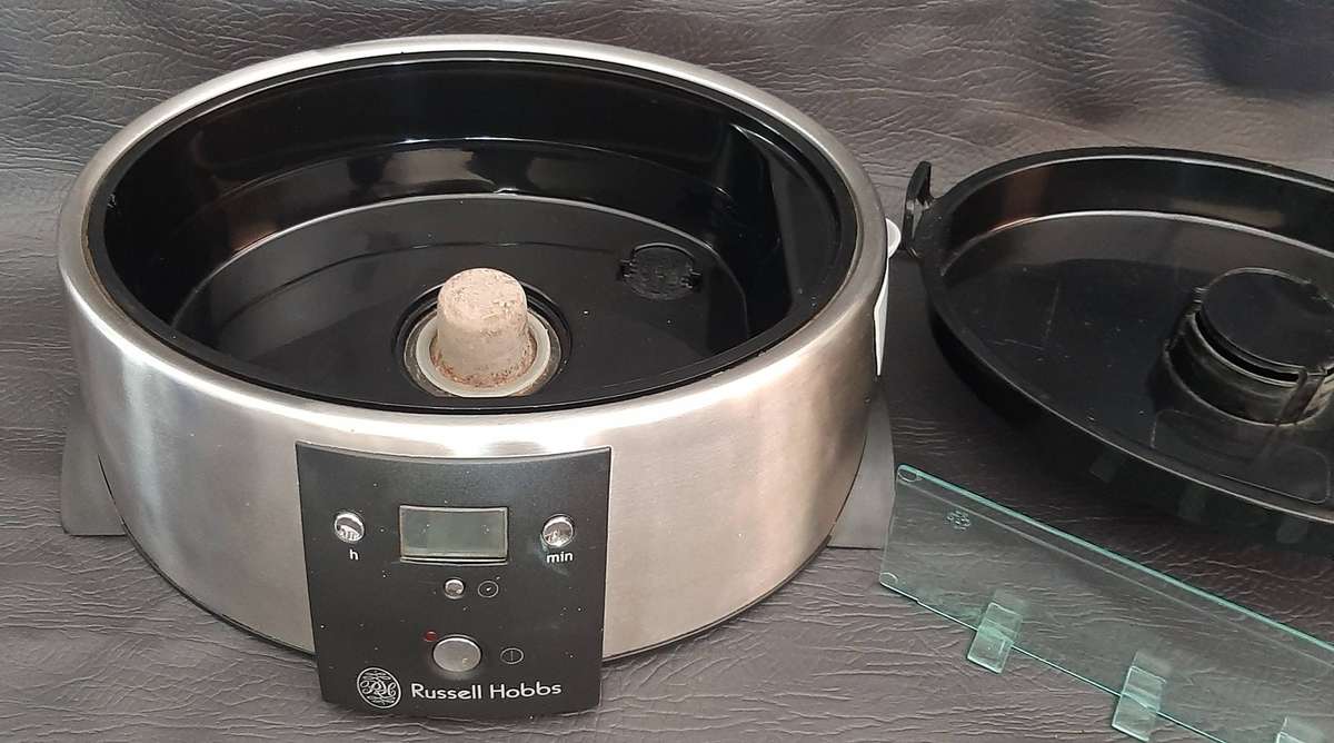 RUSSELL HOBBS DIGITAL FOOD STEAMER  STAINLESS STEEL BASE & TRIPLE-TIER SYSTEM