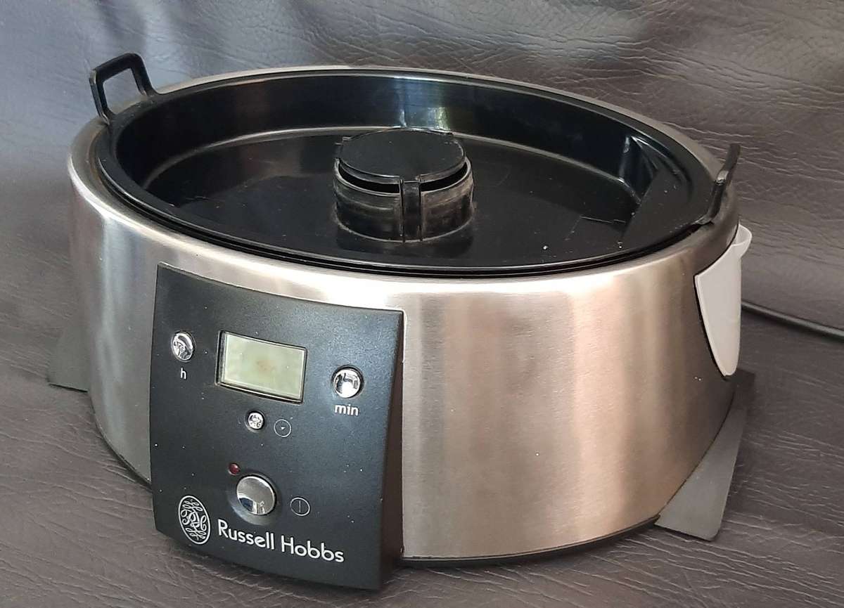 RUSSELL HOBBS DIGITAL FOOD STEAMER  STAINLESS STEEL BASE & TRIPLE-TIER SYSTEM