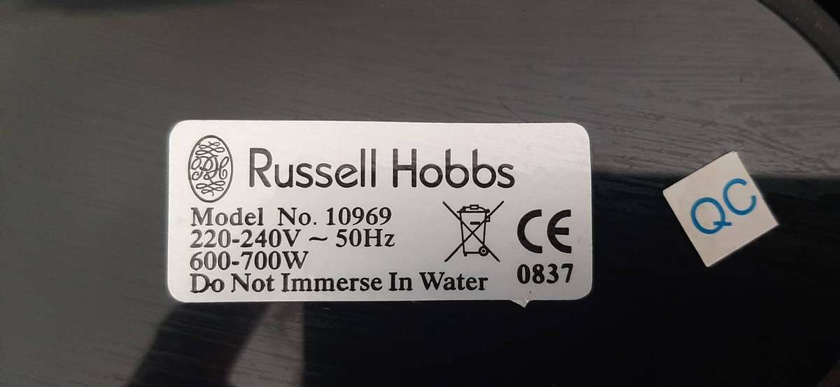 RUSSELL HOBBS DIGITAL FOOD STEAMER  STAINLESS STEEL BASE & TRIPLE-TIER SYSTEM