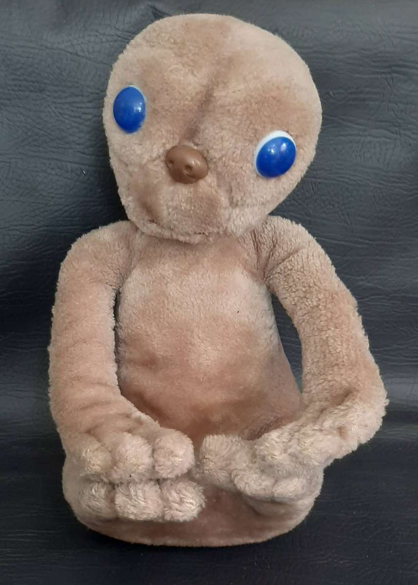 VINTAGE 1982 E.T. PLUSH TOY  30CM OF NOSTALGIA