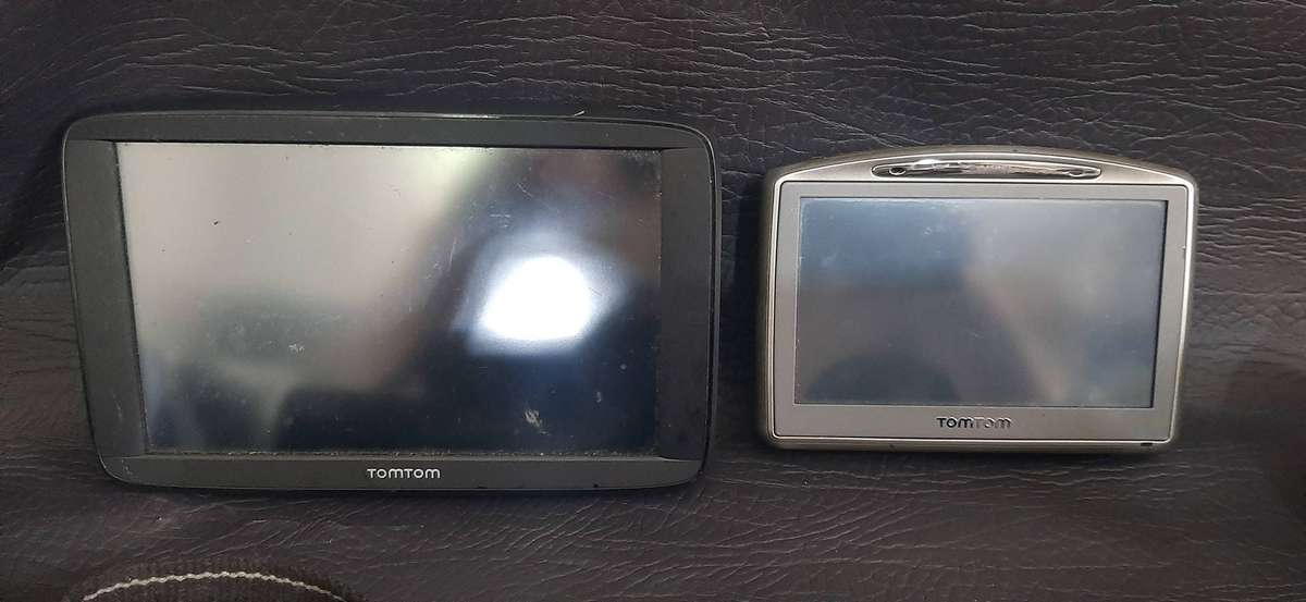 Vintage Tech Joblot: Cameras, Lenses & GPS Devices