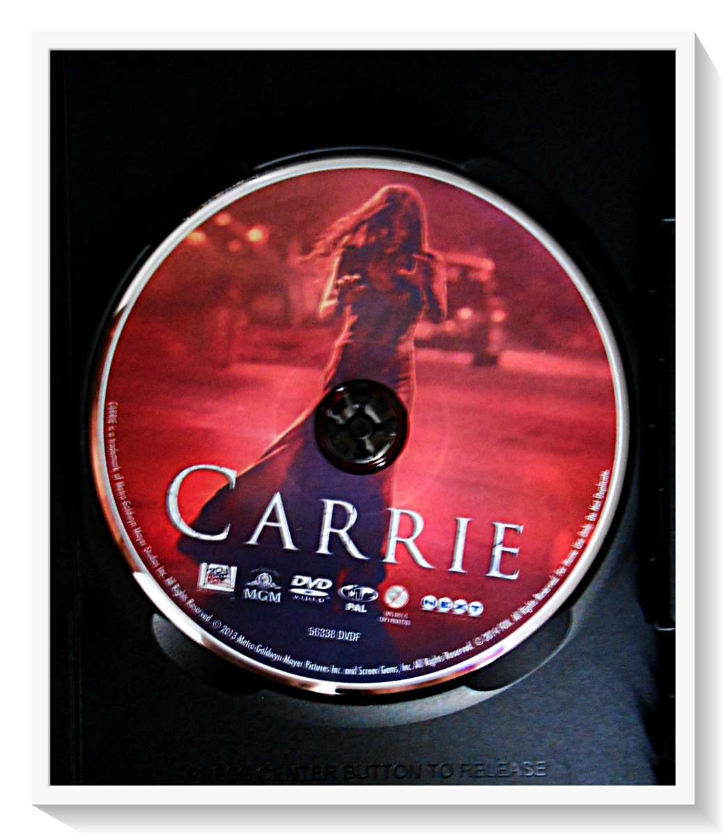 Stephen King's CARRIE - 2014 - Extra Features - 2-16VHL - Disc & Casing in Excellent Condition
