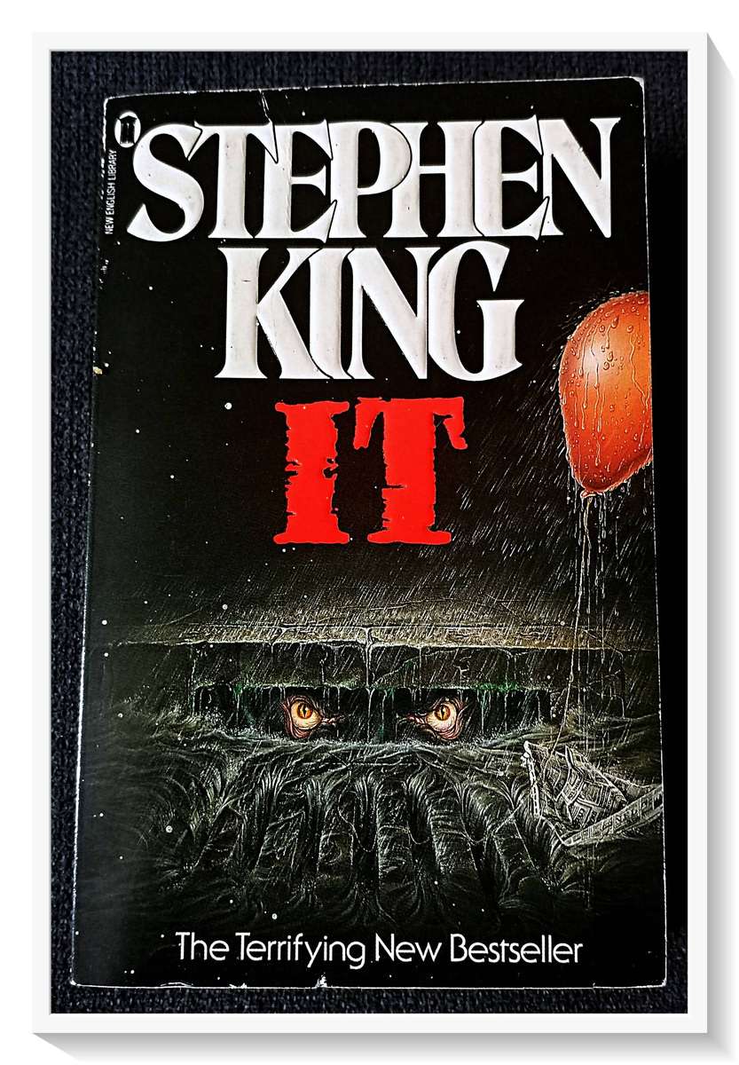 IT by Stephen King - a FUTURA Paperback - 1987 Rare Paperback - In Mint Condition