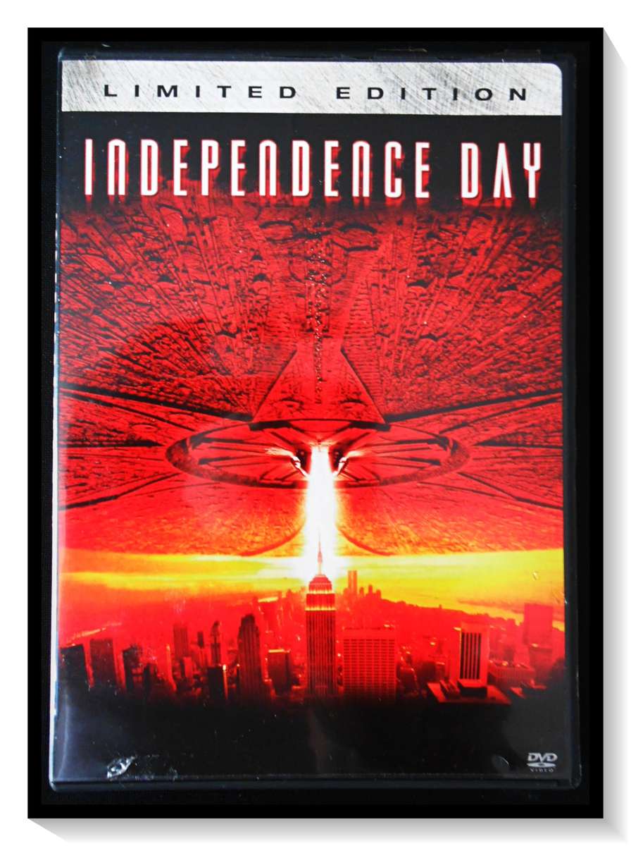 Independence Day - LIMITED EDITION - Bonus Features - DVD Disc & Casing Cover in A+ Condition.