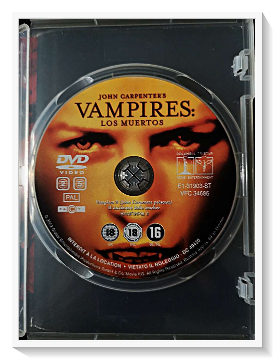 John Carpenters Vampires Staring Bon Jovi - Horror Action - Casing and Disc in Very Good Condition