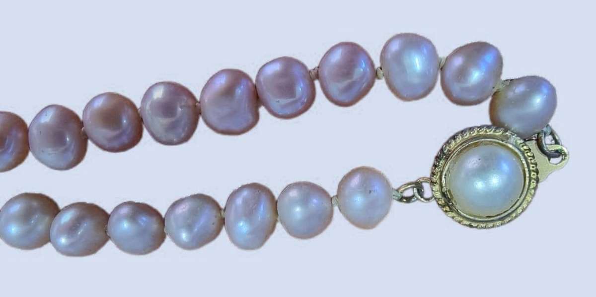 Genuine Pearl pink Necklace with gold plated clasp