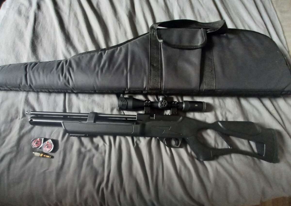 Hatsan Flash .22 with 3-9 scope and rifle bag