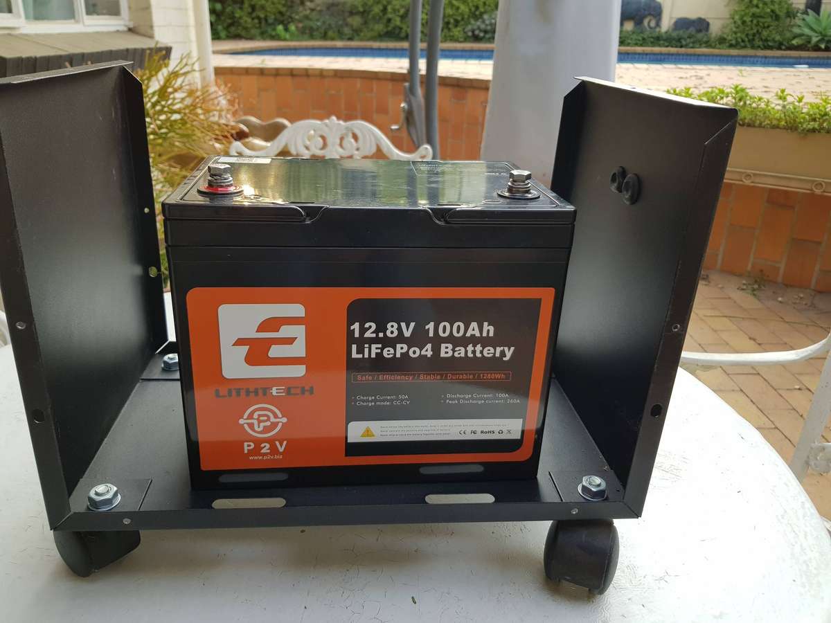 Inverter trolley with Lithium LiFeP04 100AH 1280WH battery combo