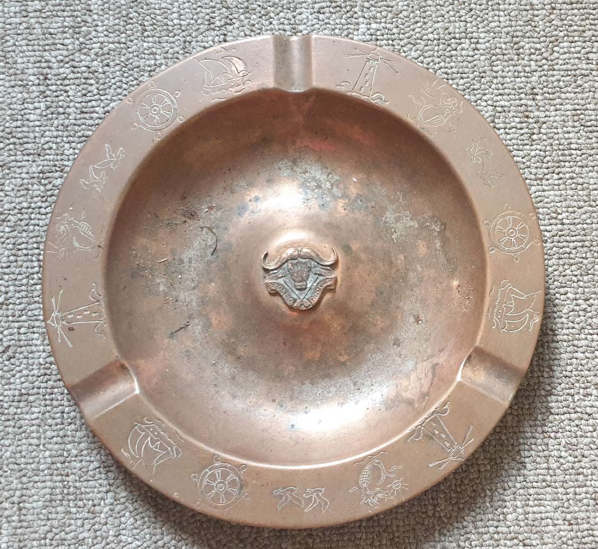 32 BN ASHTRAY