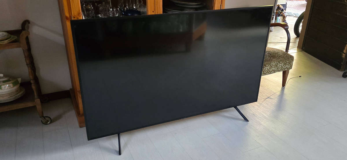 Samsung 65-inch 4K UHD Smart TV (Model UA65RU7100K