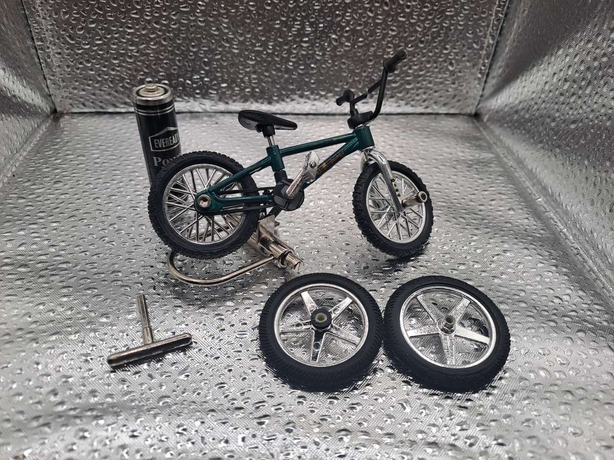 Spin Master finger BMX Trick Bikes.