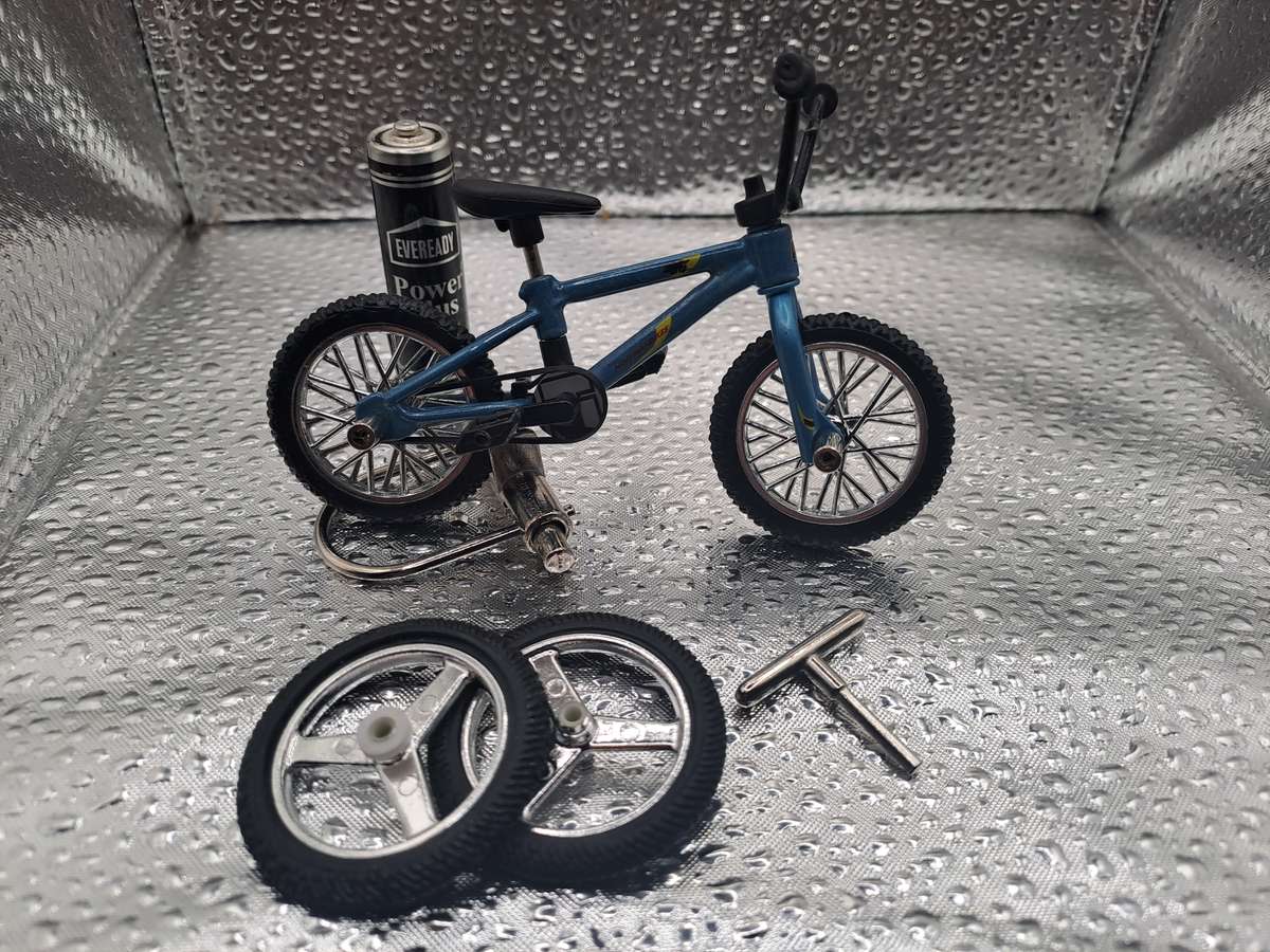 Spin Master finger BMX Trick Bikes.